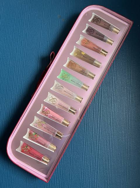 Lip gloss sets